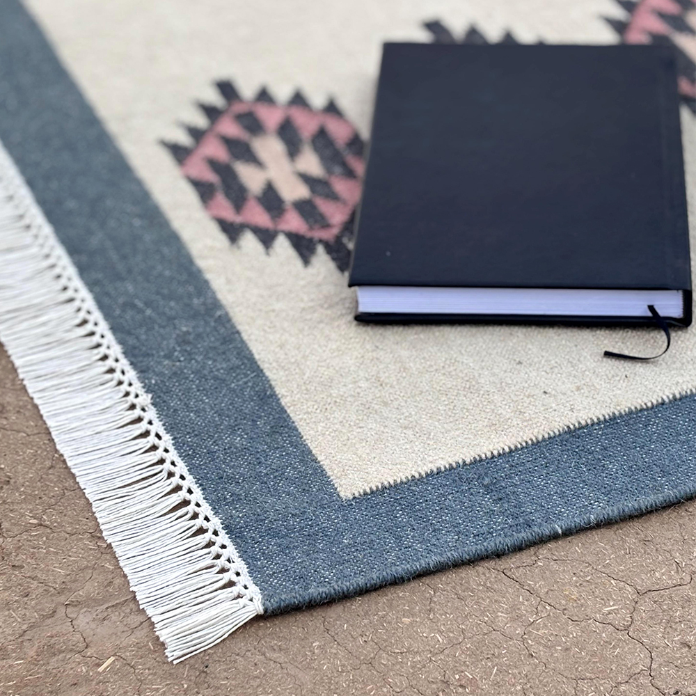 Handmade Vintage Multicolor Wool Dhurrie For Living Room